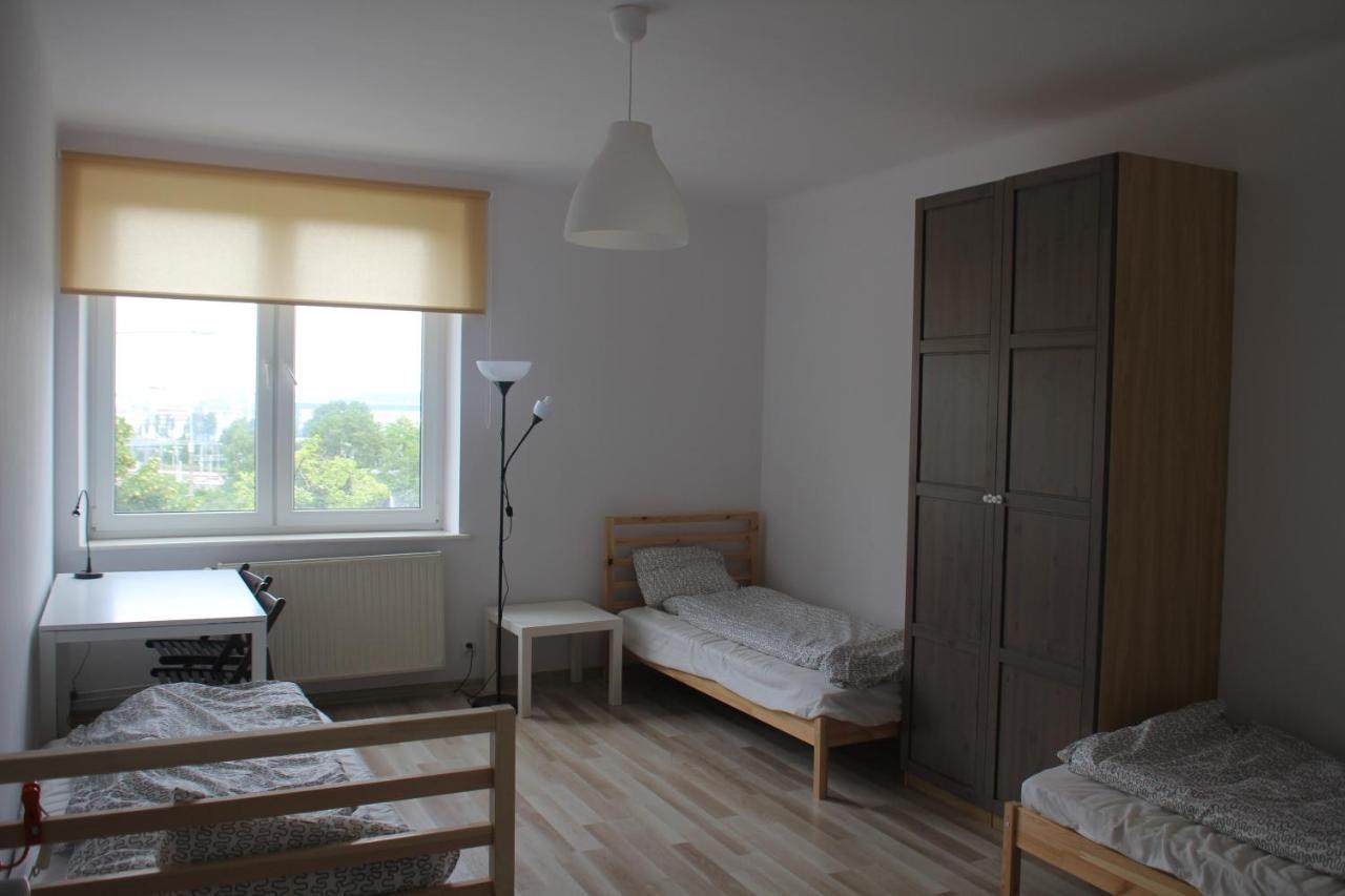 Trzyosobowy Pokoj W Mieszkaniu Czteropokojowym W Centrum Gdyni. Apartman Gdynia Kültér fotó